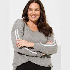 Torrid - Super Soft Slub Crew Neck Drop Shoulder Varsity Tee in Heather Grey‌‌‌